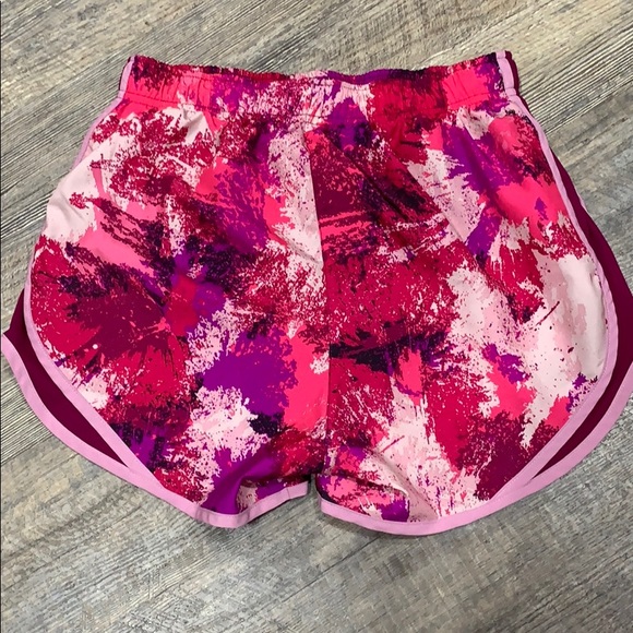 Nike Running Shorts - Picture 2 of 5